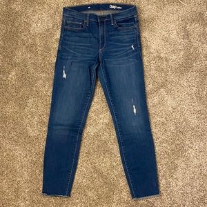 GAP size 28 crop jeans